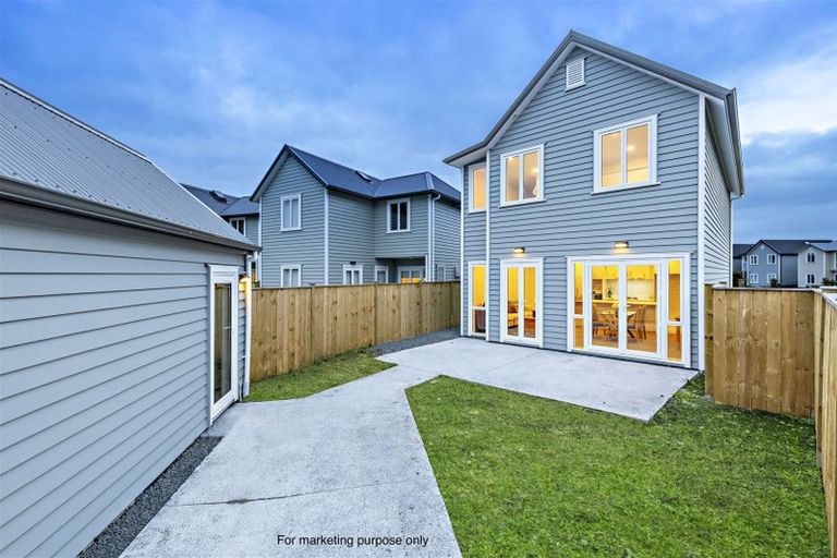 Photo of property in 8 Warbler Crescent, Papakura, 2110