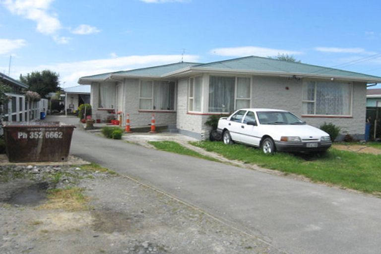 Photo of property in 1/15 Sturrocks Road, Redwood, Christchurch, 8051