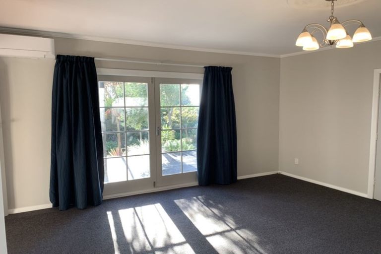 Photo of property in 1 Trig Hill Terrace, Waikanae Beach, Waikanae, 5036