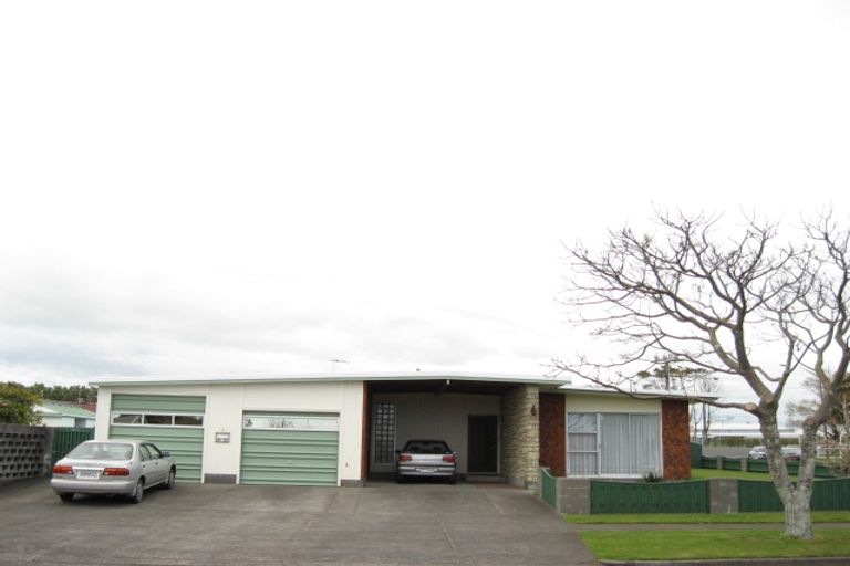 Photo of property in 2 Chesney Street, Bell Block, New Plymouth, 4312