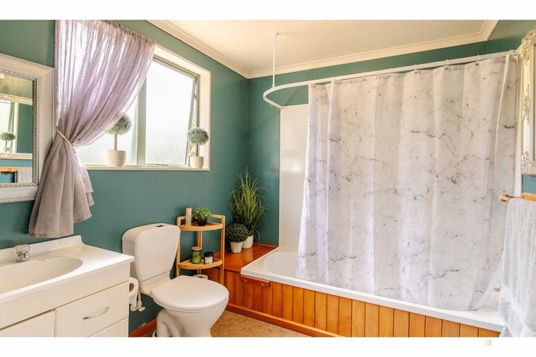 Photo of property in 7 Bouverie Street, Waimataitai, Timaru, 7910