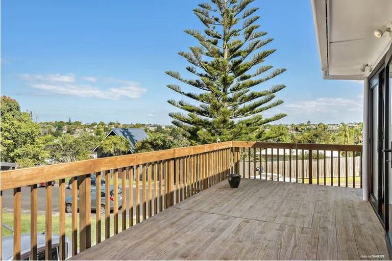 Photo of property in 2 Allender Drive, Torbay, Auckland, 0630