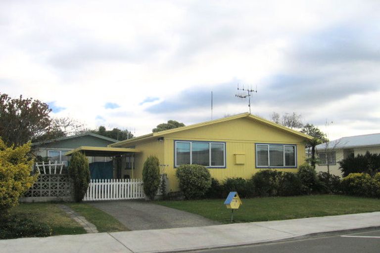 Photo of property in 2/7 Devonshire Place, Taradale, Napier, 4112