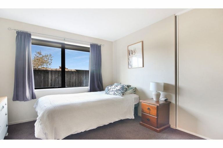 Photo of property in 42 Acacia Avenue, Rangiora, 7400