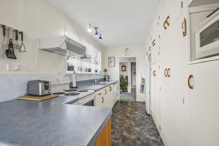 Photo of property in 32 Budleigh Street, Frankleigh Park, New Plymouth, 4310