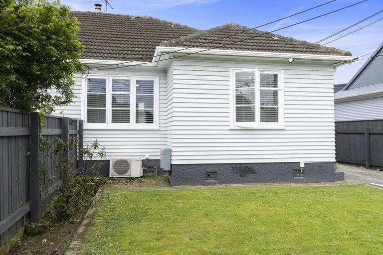 Photo of property in 8 Dempsey Street, Naenae, Lower Hutt, 5011