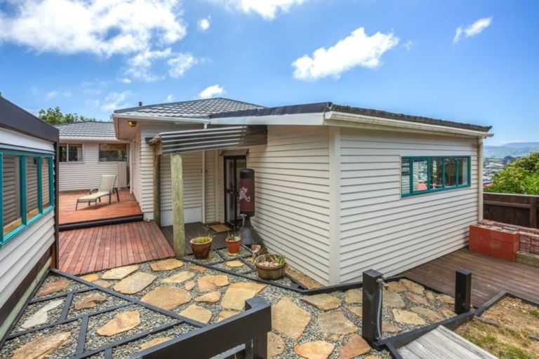 Photo of property in 6 Patiki Place, Titahi Bay, Porirua, 5022