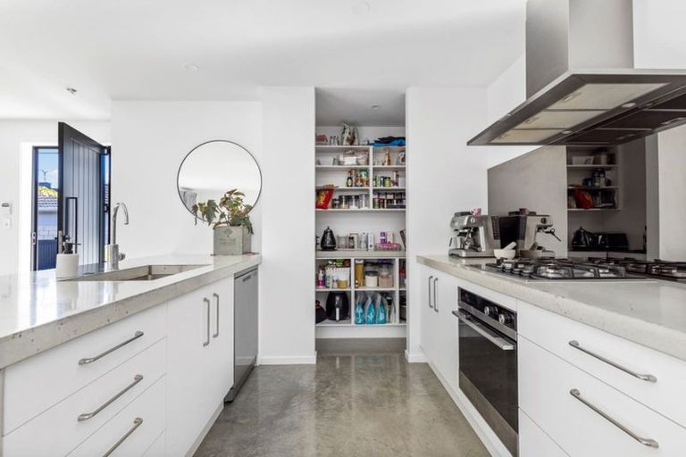 Photo of property in 52a Clarkin Road, Fairfield, Hamilton, 3214