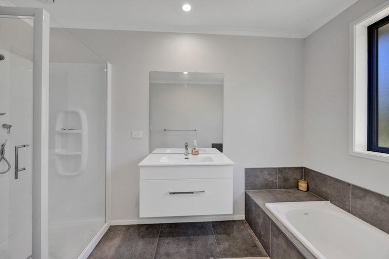 Photo of property in 202 Turuturu Road, Hawera, 4674