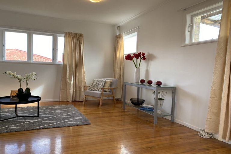 Photo of property in 4 Keats Place, Blockhouse Bay, Auckland, 0600