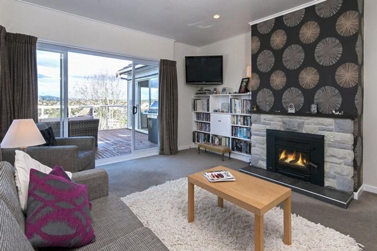 Photo of property in 55 Mellons Bay Road, Mellons Bay, Auckland, 2014