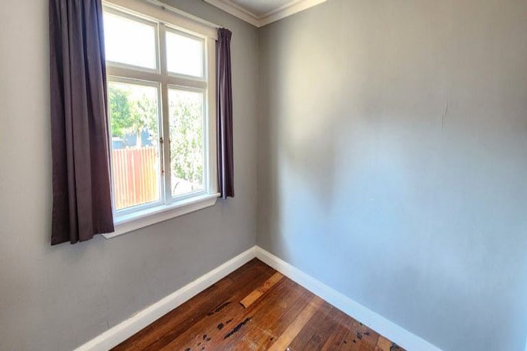 Photo of property in 134 Seaview Road, Westown, New Plymouth, 4310