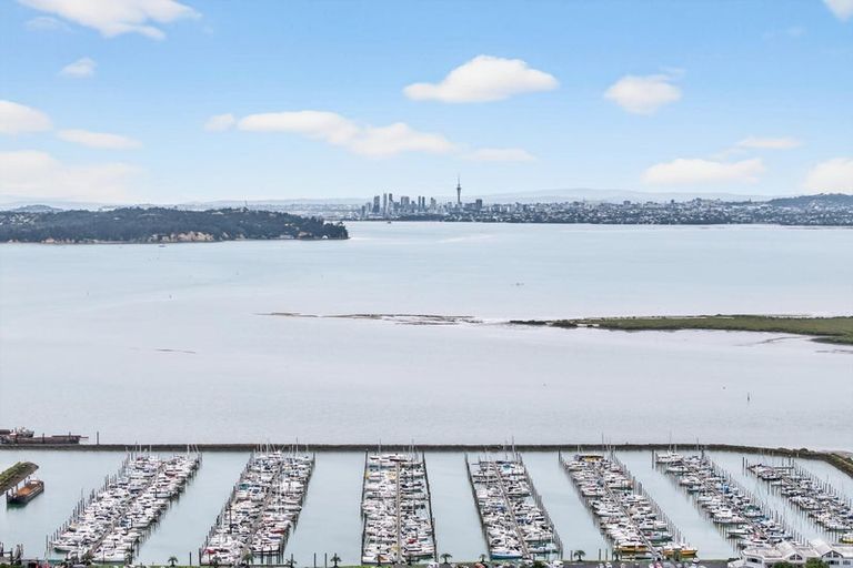 Photo of property in 2/19 Sailfish Drive, West Harbour, Auckland, 0618