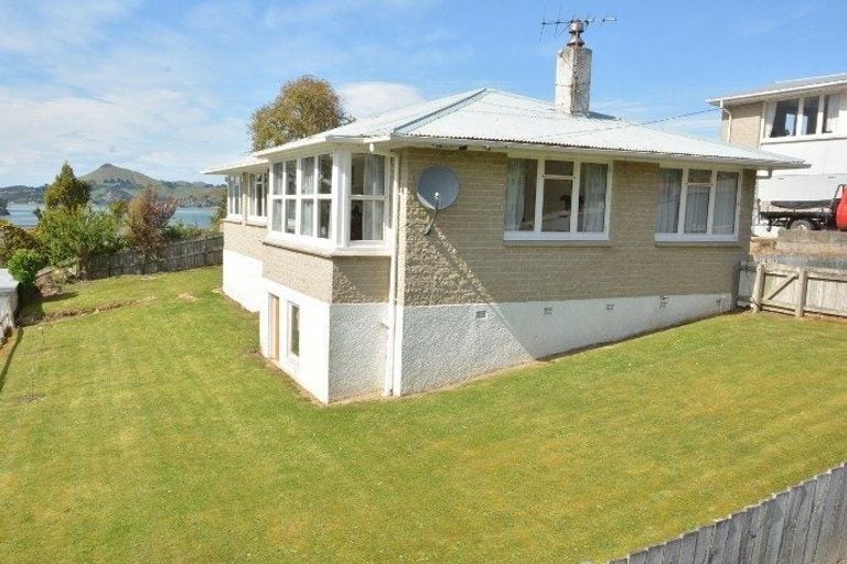 Photo of property in 9 Springdon Avenue, Sawyers Bay, Port Chalmers, 9023