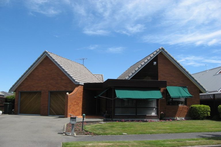 Photo of property in 19 Althorp Place, Avonhead, Christchurch, 8042