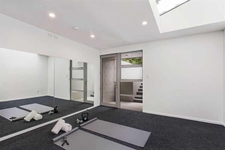 Photo of property in 92 Mccormacks Bay Road, Mount Pleasant, Christchurch, 8081