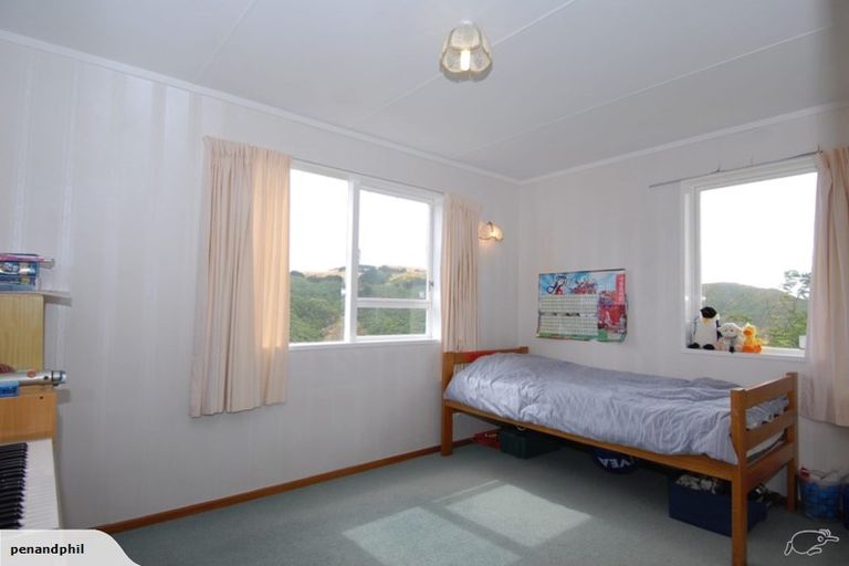Photo of property in 2/61 Mandalay Terrace, Khandallah, Wellington, 6035