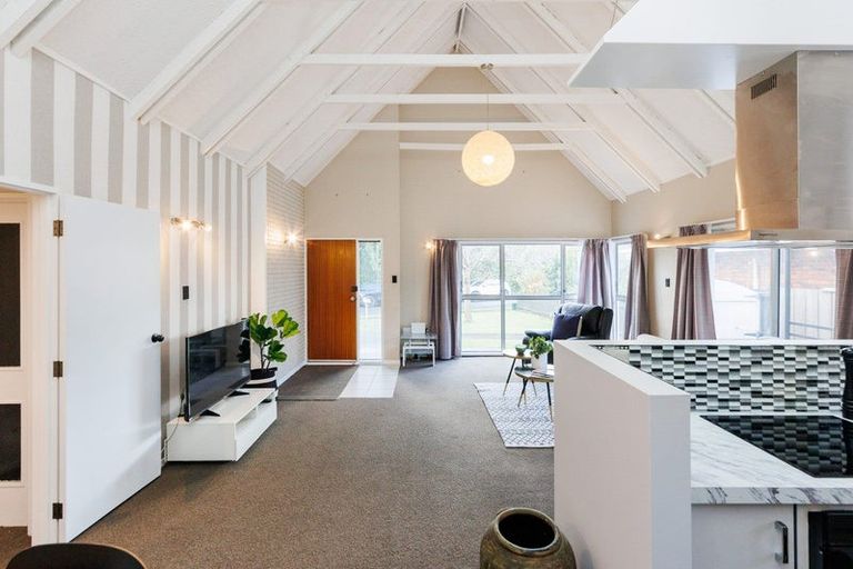 Photo of property in 14 Seaton Court, Hokowhitu, Palmerston North, 4410