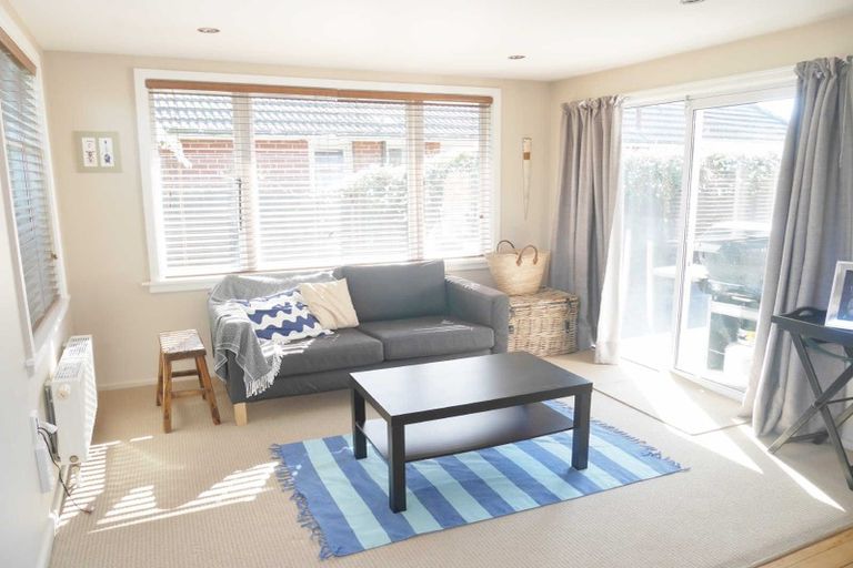 Photo of property in 28 Manor Place, Bryndwr, Christchurch, 8053