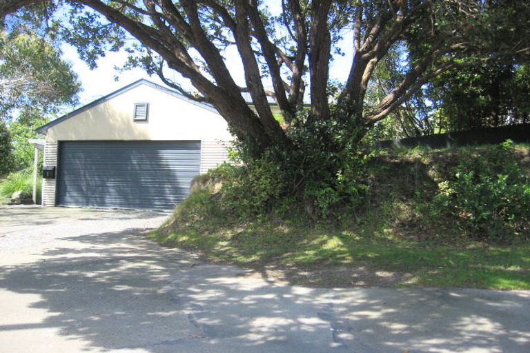 Photo of property in 1 Nicholson Road, Khandallah, Wellington, 6035