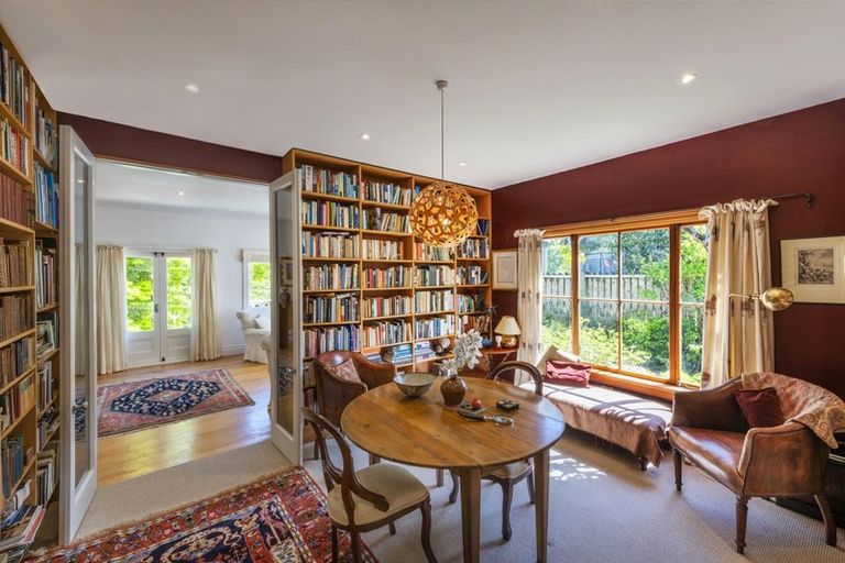 Photo of property in 28 Burma Road, Khandallah, Wellington, 6035