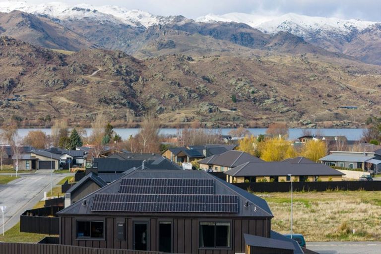 Photo of property in 27 Stratford Drive, Mount Pisa, Cromwell, 9383