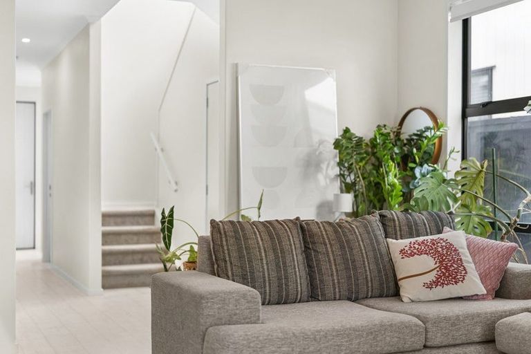 Photo of property in 21 Grey Warbler Road, Hobsonville, Auckland, 0616