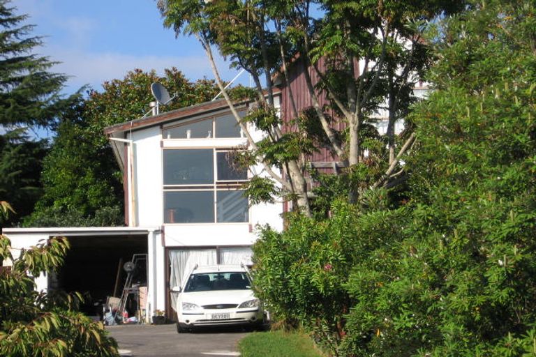 Photo of property in 1/16 Sandiacre Way, Browns Bay, Auckland, 0630