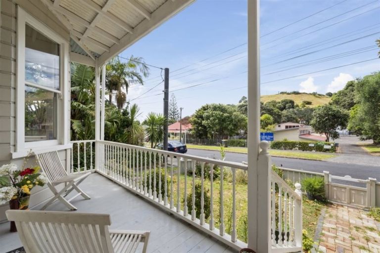 Photo of property in 1/1 Owens Road, Devonport, Auckland, 0624