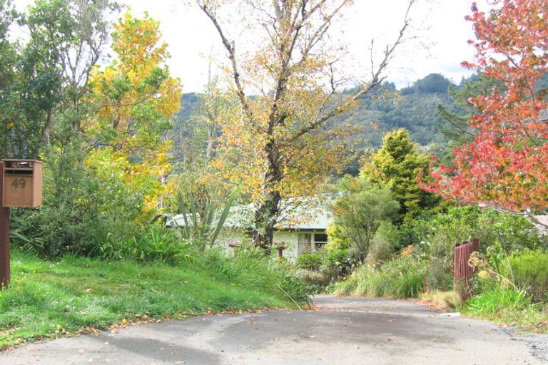Photo of property in 49 Wyndham Road, Pinehaven, Upper Hutt, 5019