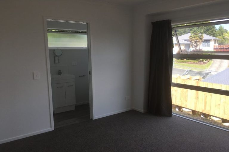 Photo of property in 1 Aurora Avenue, Welcome Bay, Tauranga, 3112