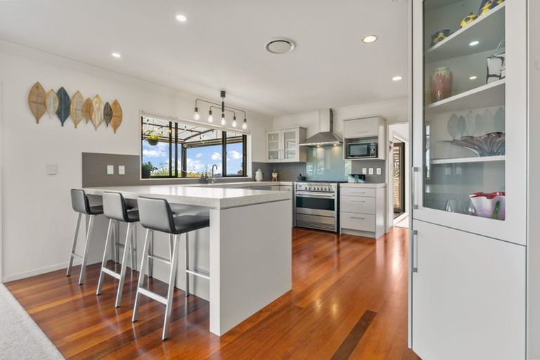 Photo of property in 25 Leafield Crescent, Henderson, Auckland, 0612