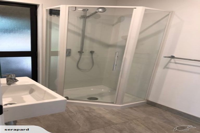 Photo of property in 33 Park Hill Road, Birkenhead, Auckland, 0626