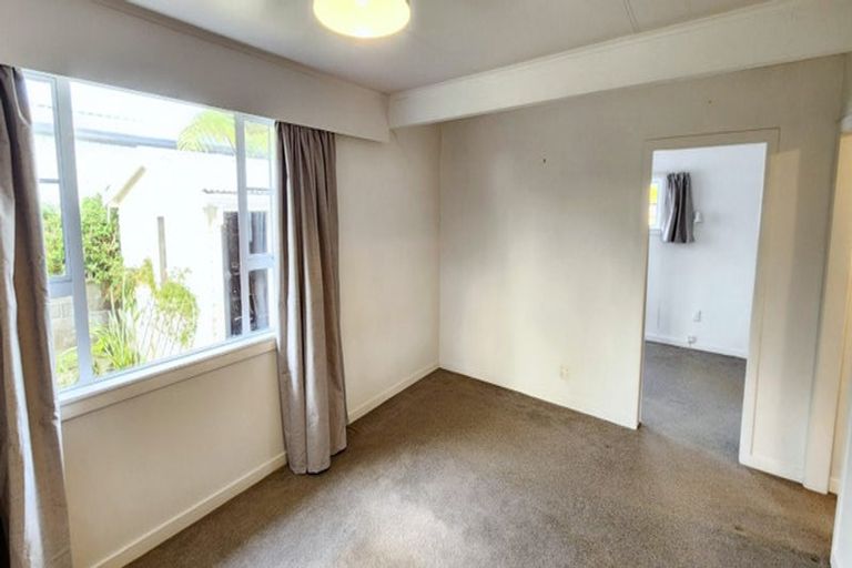 Photo of property in 32 Davies Road, Hurdon, New Plymouth, 4310