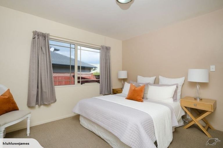 Photo of property in 143e Hobsonville Road, West Harbour, Auckland, 0618