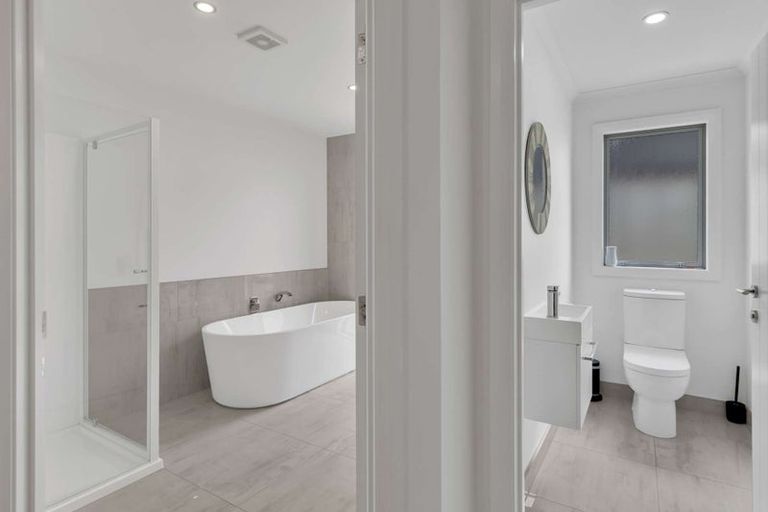 Photo of property in 27 Silicon Way, Fitzherbert, Palmerston North, 4410