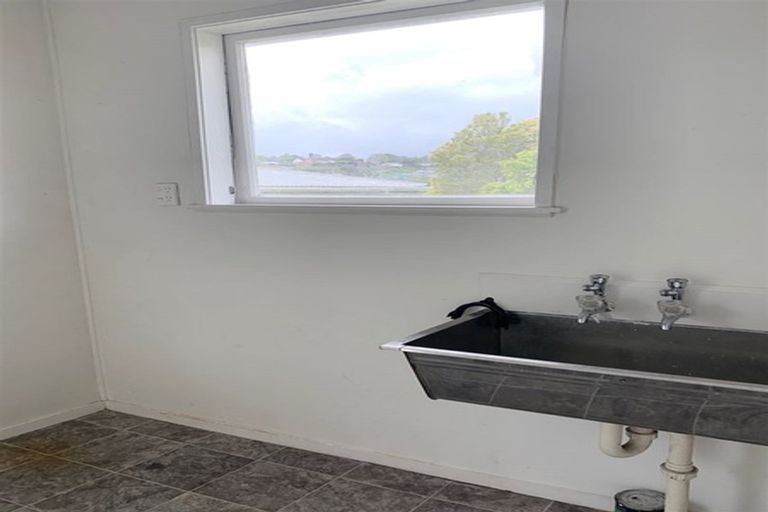 Photo of property in 305 Beach Haven Road, Birkdale, Auckland, 0626