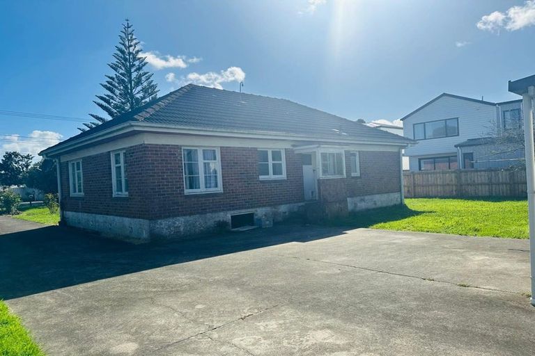 Photo of property in 30 Vine Street, Mangere East, Auckland, 2024