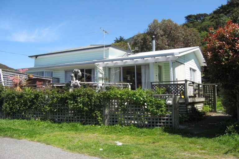 Photo of property in 5 Durham Street, Picton, 7220