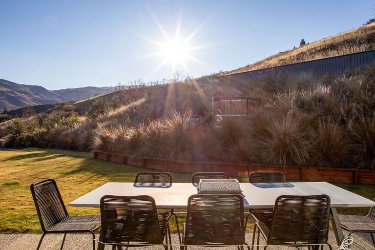 Photo of property in 26 Naylor Street, Clyde, 9330