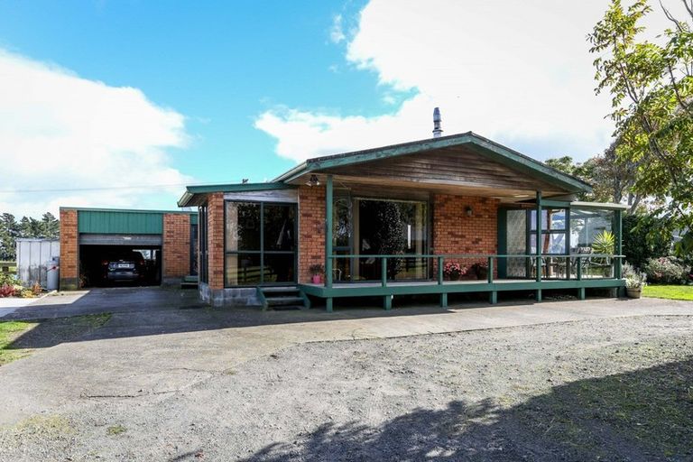 Photo of property in 24 Waipapa Road, Waitara, 4383