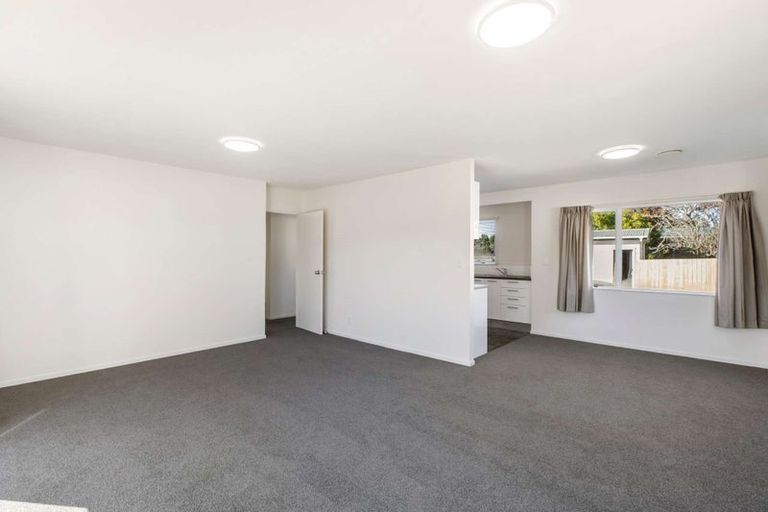 Photo of property in 14a Mildmay Road, Henderson, Auckland, 0610