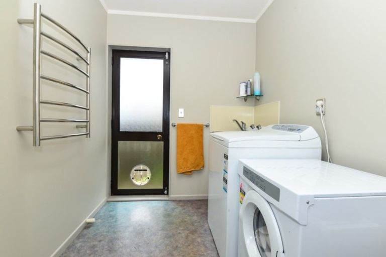 Photo of property in 52 Ashley Street, St Andrews, Hamilton, 3200