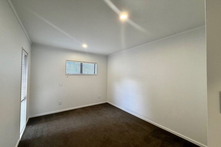 Photo of property in 2/27 Union Street, Papakura, 2110