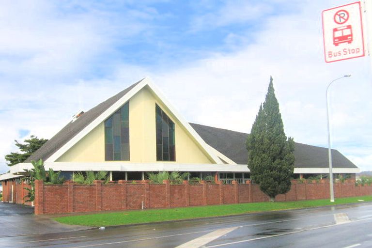 Photo of property in 1/93 Lincoln Road, Henderson, Auckland, 0610