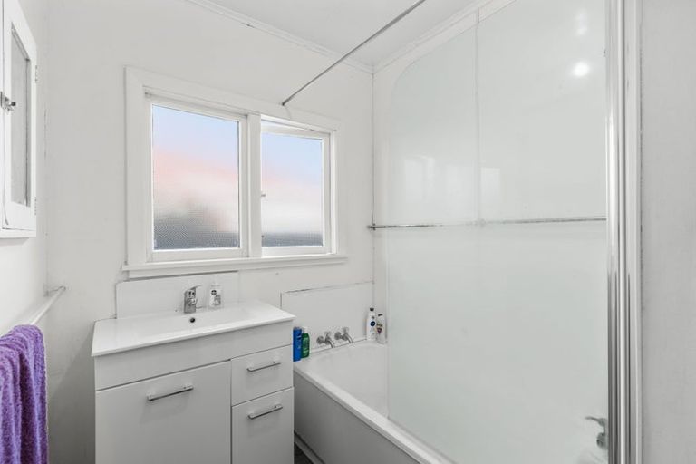 Photo of property in 20 Renfrew Street, Upper Riccarton, Christchurch, 8041