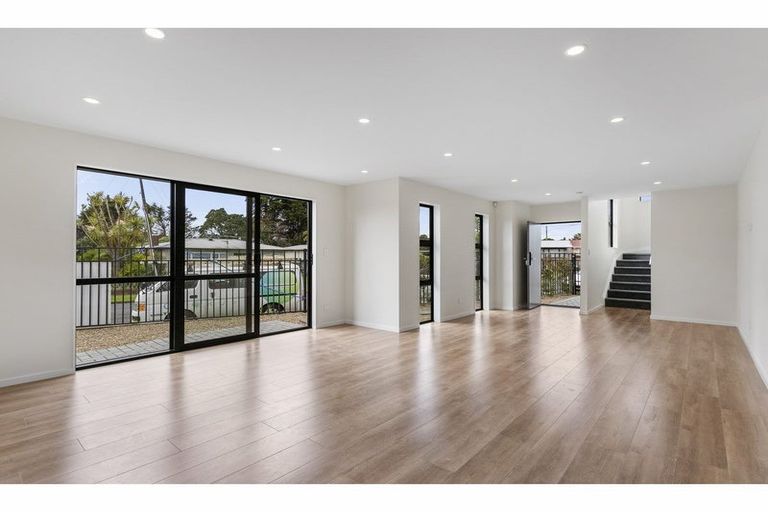 Photo of property in 43a Ashlynne Avenue, Papatoetoe, Auckland, 2025