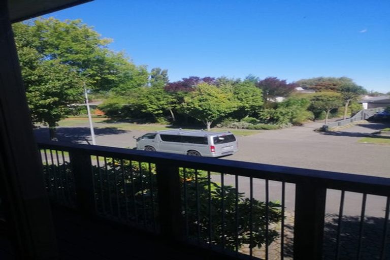 Photo of property in 2/4 Sayers Crescent, Ilam, Christchurch, 8041