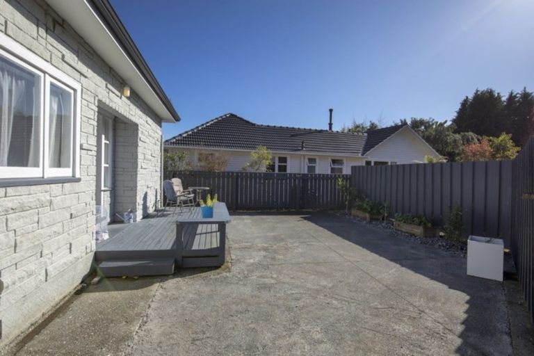 Photo of property in 33 Tawhai Street, Stokes Valley, Lower Hutt, 5019
