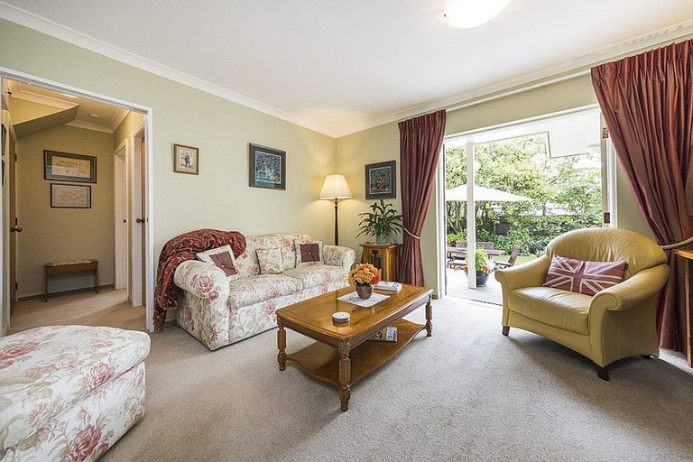 Photo of property in 26 Saint Albans Avenue, Hokowhitu, Palmerston North, 4410